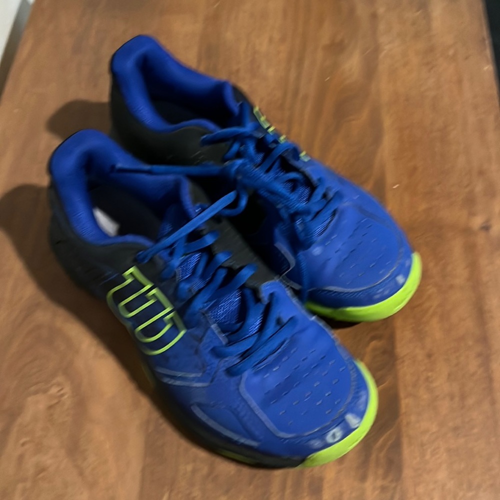 Wilson Tennis Shoes Size 5